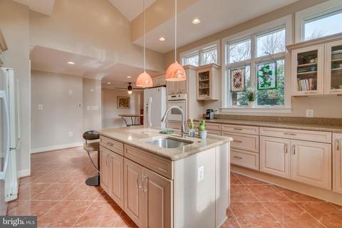 6417 Noble Dr, Mclean, VA 22101 photo 11