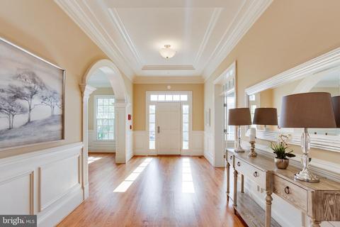 1624 Davidson Rd, Mclean, VA 22101 photo 2