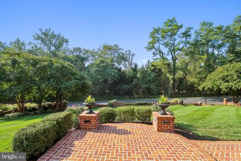 7808 Swinks Mill Ct, Mclean, VA 22102 photo 9