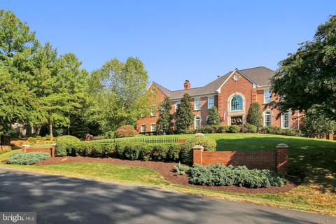 7808 Swinks Mill Ct, Mclean, VA 22102 photo 2