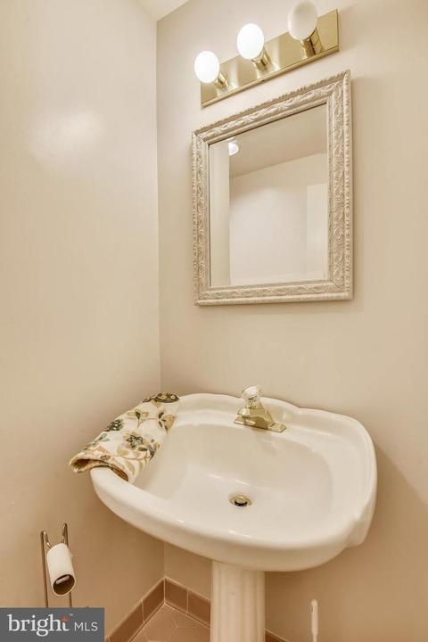 7808 Swinks Mill Ct, Mclean, VA 22102 photo 62