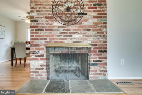 7407 Estaban Pl, Springfield, VA 22151 photo 9
