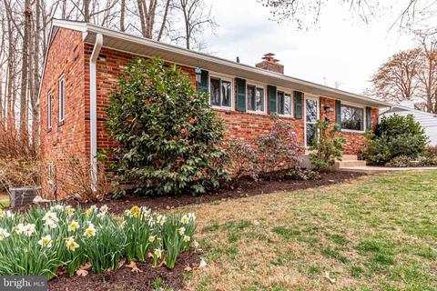 7407 Estaban Pl, Springfield, VA 22151 photo 4