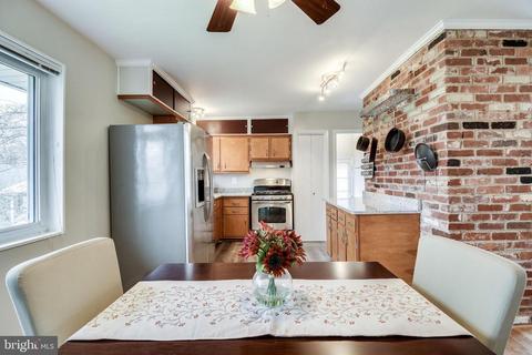7407 Estaban Pl, Springfield, VA 22151 photo 12