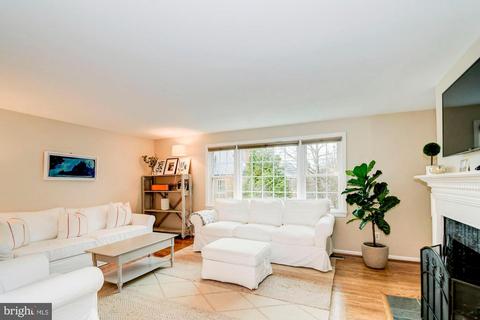 1122 Pine Hill Rd, Mclean, VA 22101 photo 2