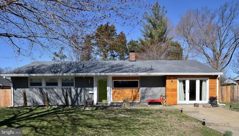 7512 Hogarth St, Springfield, VA 22151 photo 1