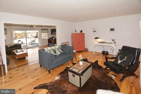 7512 Hogarth St, Springfield, VA 22151 photo 9