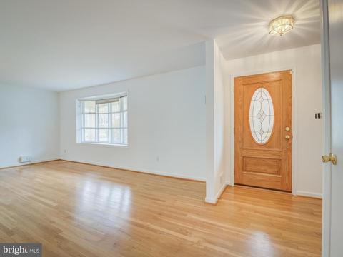 8811 Trafalgar Ct, Springfield, VA 22151 photo 6