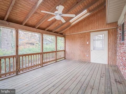 8811 Trafalgar Ct, Springfield, VA 22151 photo 2
