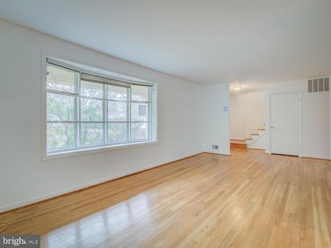 8811 Trafalgar Ct, Springfield, VA 22151 photo 7