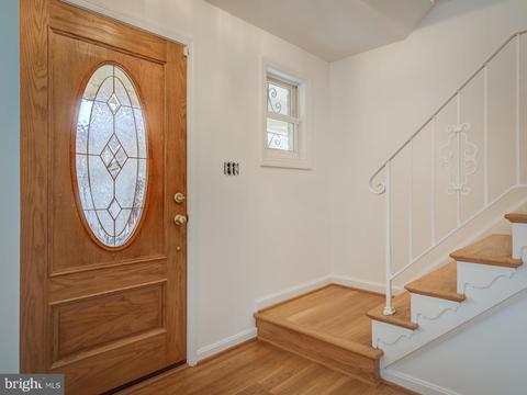8811 Trafalgar Ct, Springfield, VA 22151 photo 5