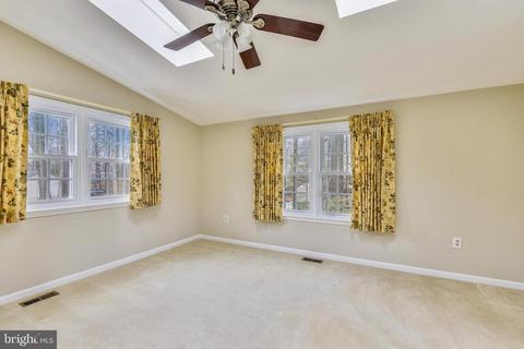 10009 E Constable Ct, Fairfax, VA 22032 photo 18