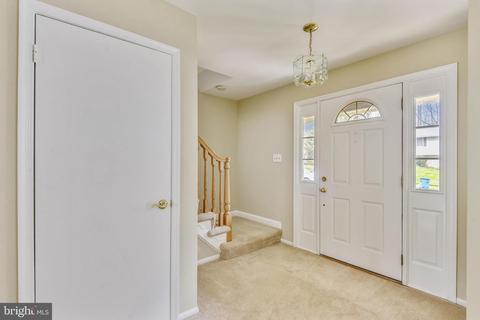 10009 E Constable Ct, Fairfax, VA 22032 photo 15