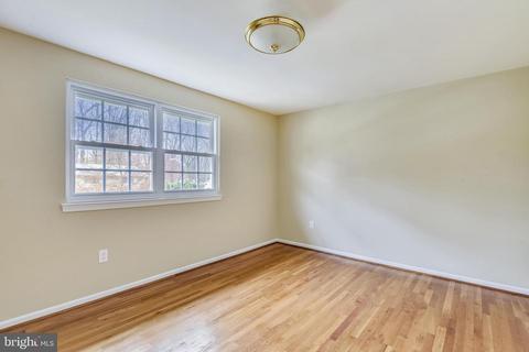 10009 E Constable Ct, Fairfax, VA 22032 photo 22