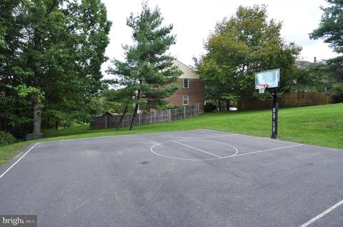 10009 E Constable Ct, Fairfax, VA 22032 photo 38