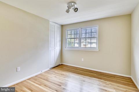 10009 E Constable Ct, Fairfax, VA 22032 photo 21