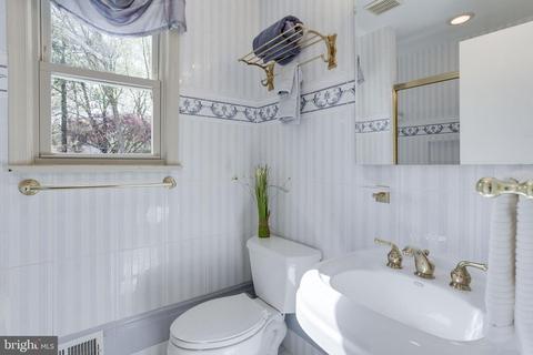 7741 Bridle Path Ln, Mclean, VA 22102 photo 19