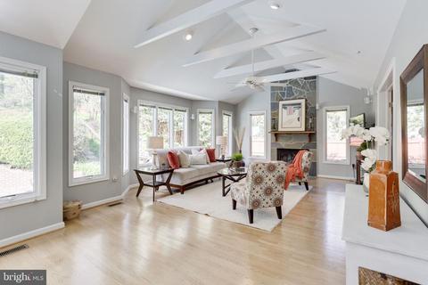 7741 Bridle Path Ln, Mclean, VA 22102 photo 13