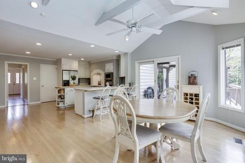 7741 Bridle Path Ln, Mclean, VA 22102 photo 11
