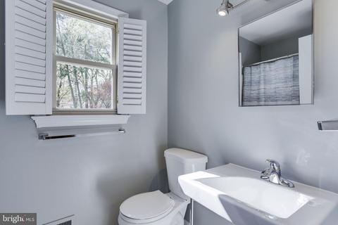 7741 Bridle Path Ln, Mclean, VA 22102 photo 24