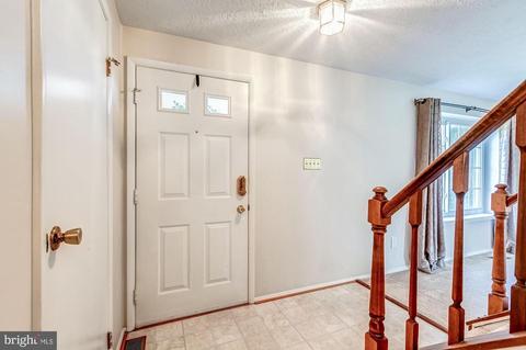 4361 Cub Run Rd, Chantilly, VA 20151 photo 4