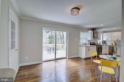6712 Harwood Pl, Springfield, VA 22152 photo 15