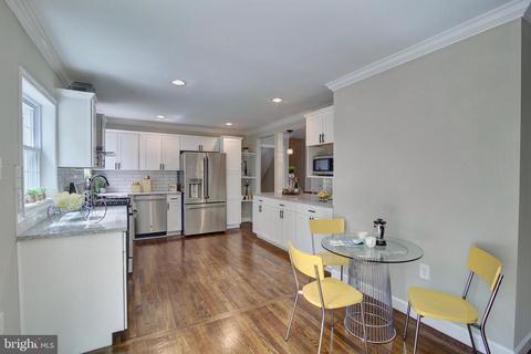 6712 Harwood Pl, Springfield, VA 22152 photo 17