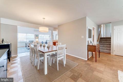 5359 Ravensworth Rd, Springfield, VA 22151 photo 8