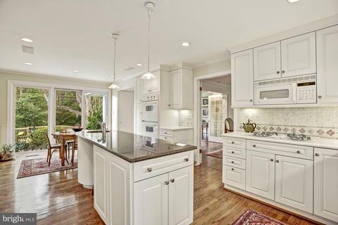 1062 Rector Ln, Mclean, VA 22102 photo 11