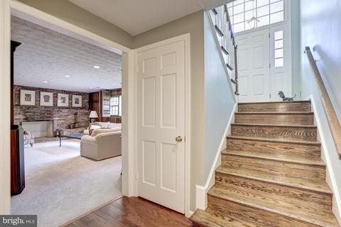 1062 Rector Ln, Mclean, VA 22102 photo 24
