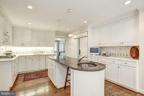 1062 Rector Ln, Mclean, VA 22102 photo 9