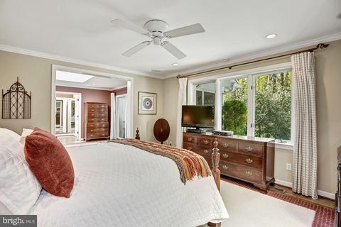 1062 Rector Ln, Mclean, VA 22102 photo 15