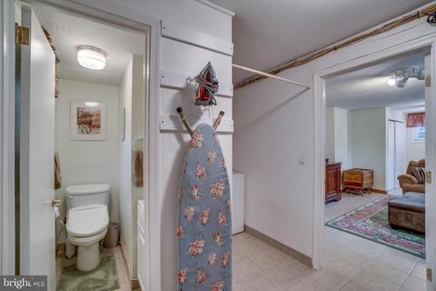 6904 Gilbert St, Springfield, VA 22150 photo 37