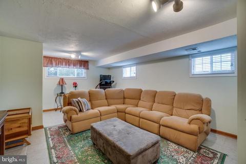 6904 Gilbert St, Springfield, VA 22150 photo 33