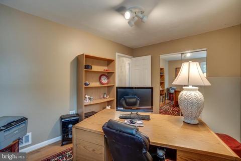 6904 Gilbert St, Springfield, VA 22150 photo 16