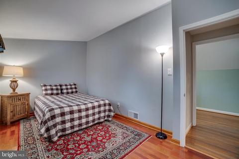 6904 Gilbert St, Springfield, VA 22150 photo 27