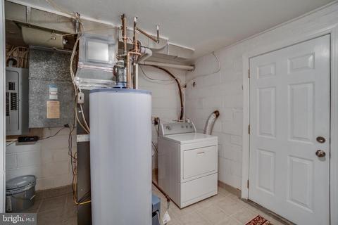6904 Gilbert St, Springfield, VA 22150 photo 36