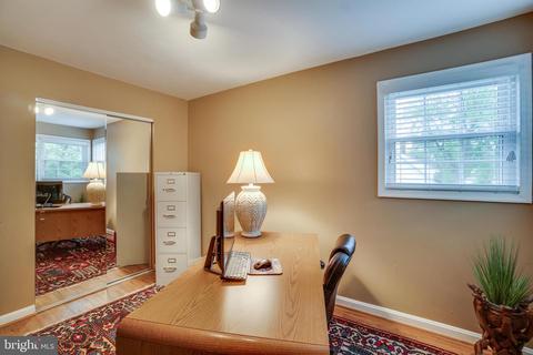6904 Gilbert St, Springfield, VA 22150 photo 17