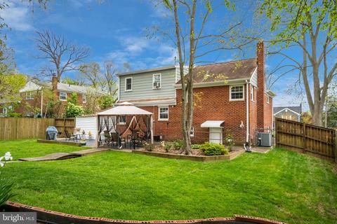 6904 Gilbert St, Springfield, VA 22150 photo 3