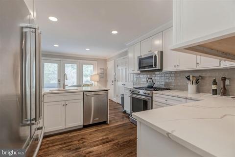 7248 Evans Mill Rd, Mclean, VA 22101 photo 13