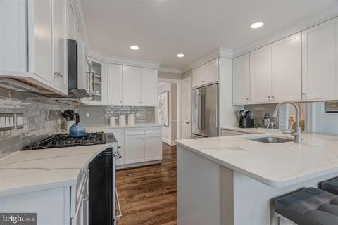 7248 Evans Mill Rd, Mclean, VA 22101 photo 12