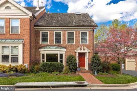7248 Evans Mill Rd, Mclean, VA 22101 photo 1