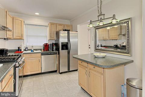 7624 Long Pine Dr, Springfield, VA 22151 photo 13