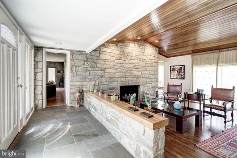 1160 Old Stage Ct, Mclean, VA 22102 photo 5