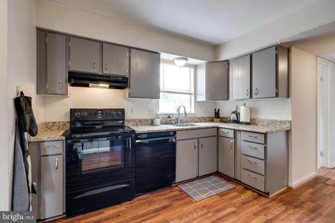 7207 Sumpter Ln, Springfield, VA 22150 photo 6