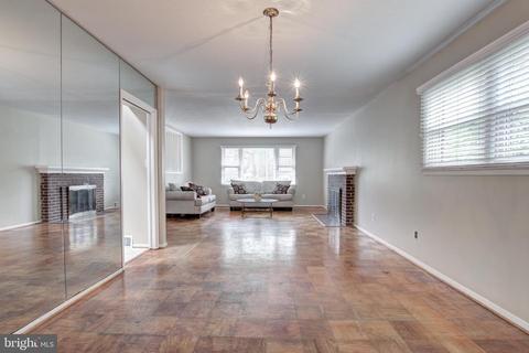 7607 Hogarth St, Springfield, VA 22151 photo 3