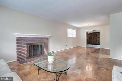 7607 Hogarth St, Springfield, VA 22151 photo 8
