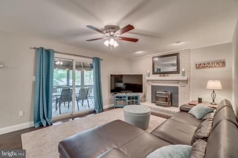 7204 Duck Ct, Springfield, VA 22152 photo 13