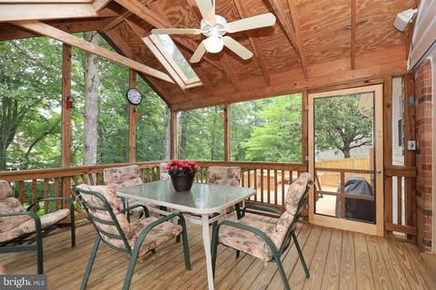 6805 Houndmaster Rd, Springfield, VA 22152 photo 43