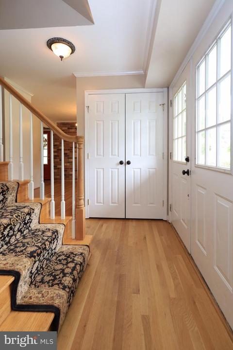 6805 Houndmaster Rd, Springfield, VA 22152 photo 7